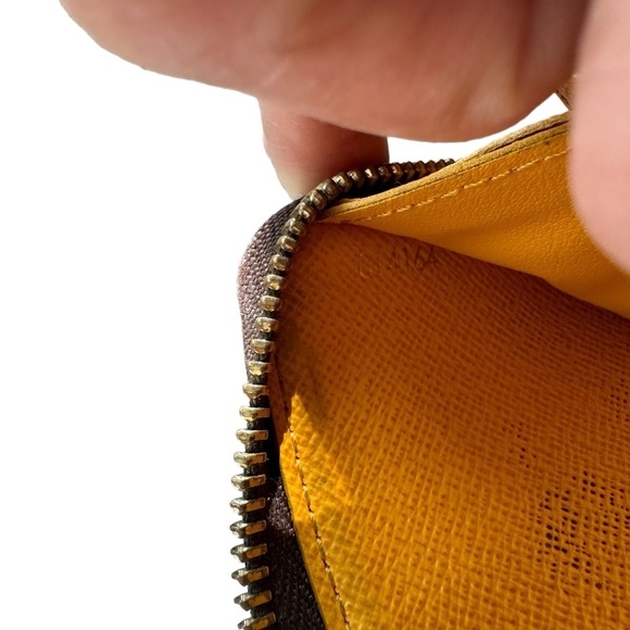 LOUIS VUITTON Monogram Clemence Wallet Acid Yellow - Picture 10 of 16